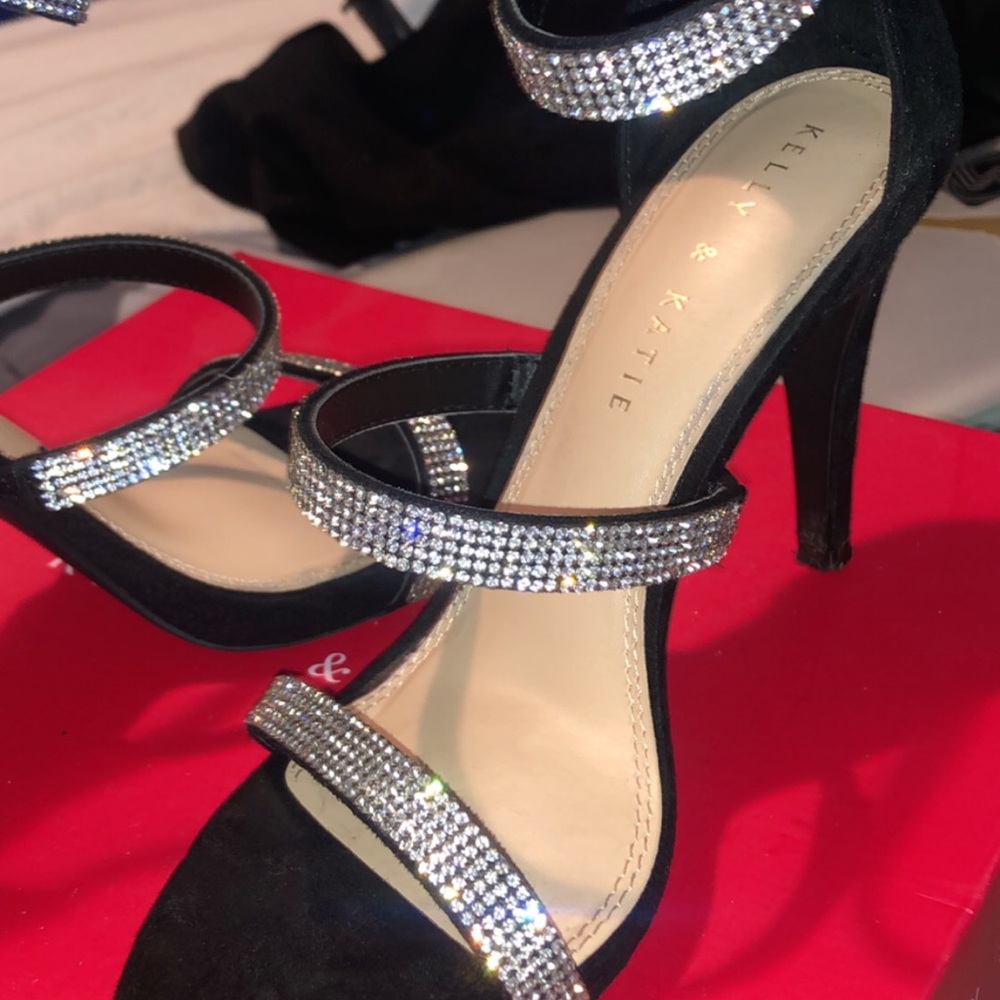 Kelly & Katie size 7 black heels with gems